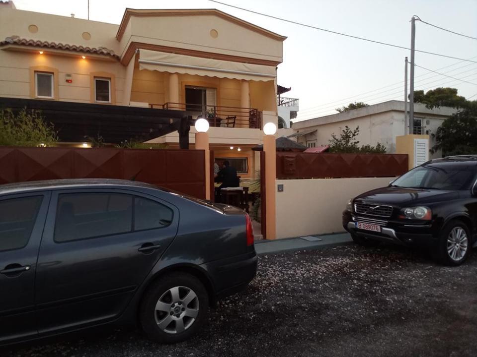 Villa Avatos - Near To The Port Of Rafina And The Airport Of Athens Agios Spyridon  Экстерьер фото