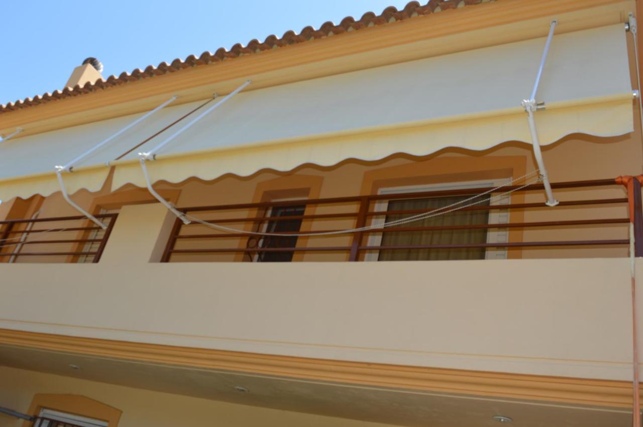Villa Avatos - Near To The Port Of Rafina And The Airport Of Athens Agios Spyridon  Экстерьер фото