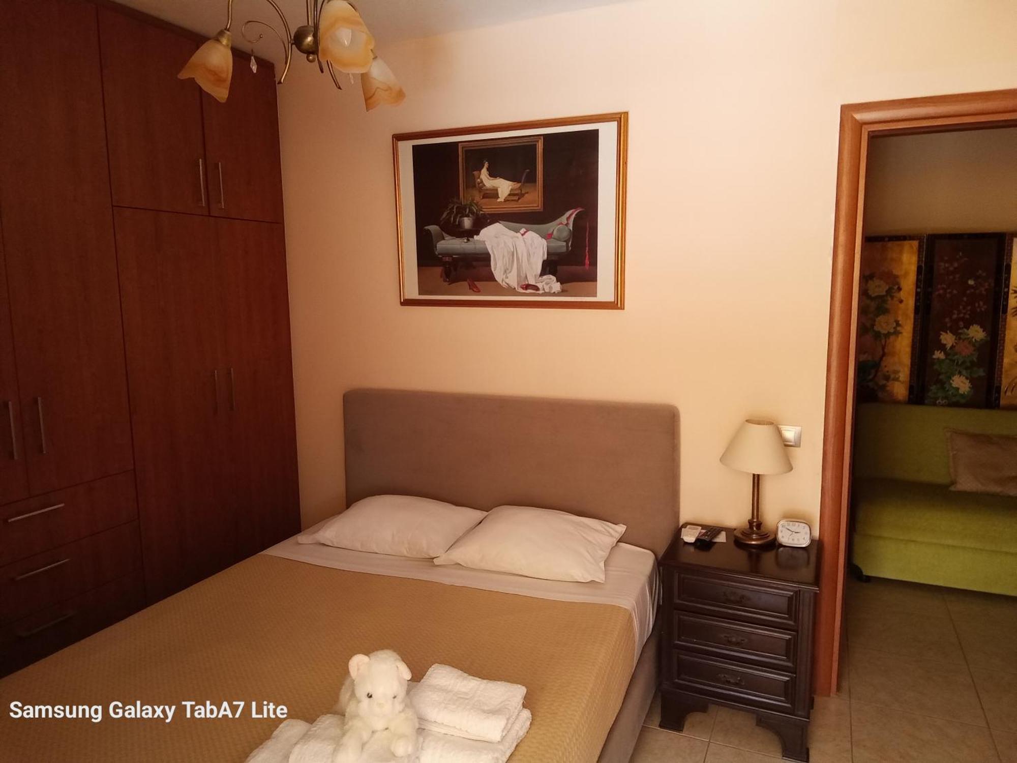 Villa Avatos - Near To The Port Of Rafina And The Airport Of Athens Agios Spyridon  Экстерьер фото